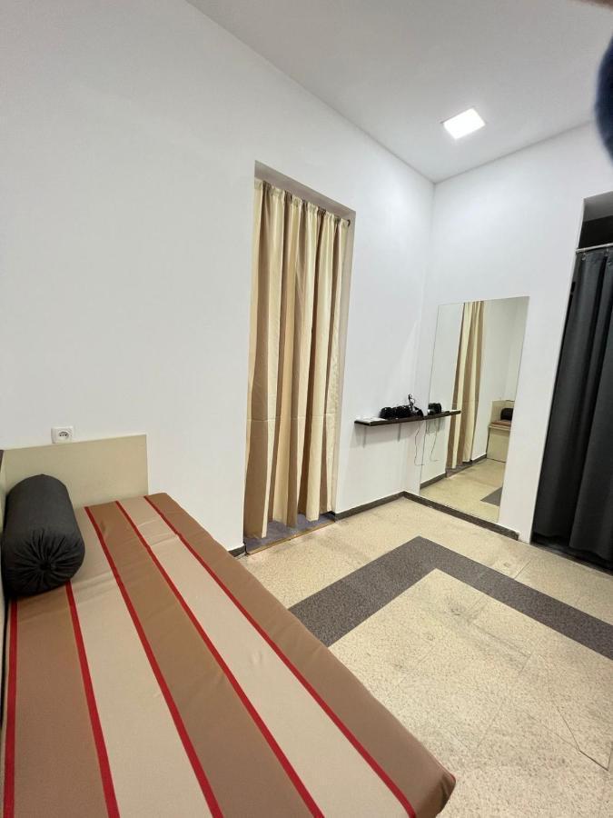 "Modeli" Hostel Тбилиси Экстерьер фото