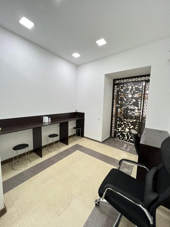 "Modeli" Hostel Тбилиси Экстерьер фото